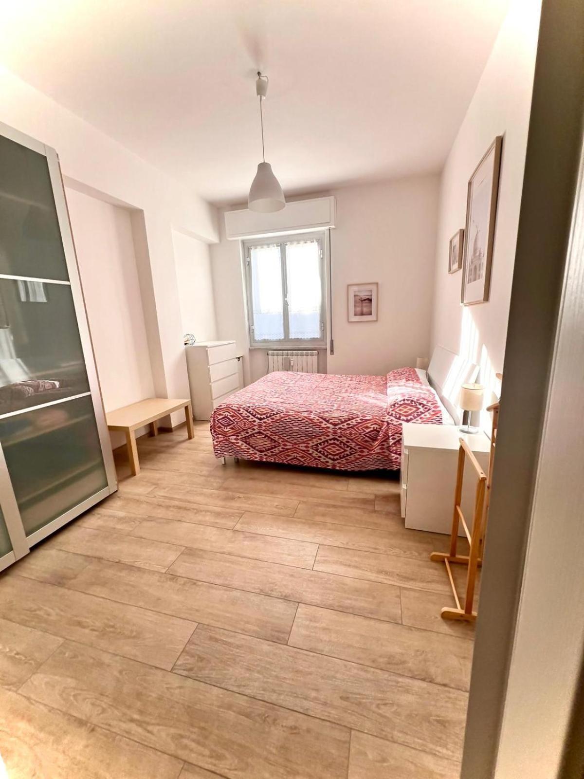 Casa Mila Apartment Savona Bagian luar foto