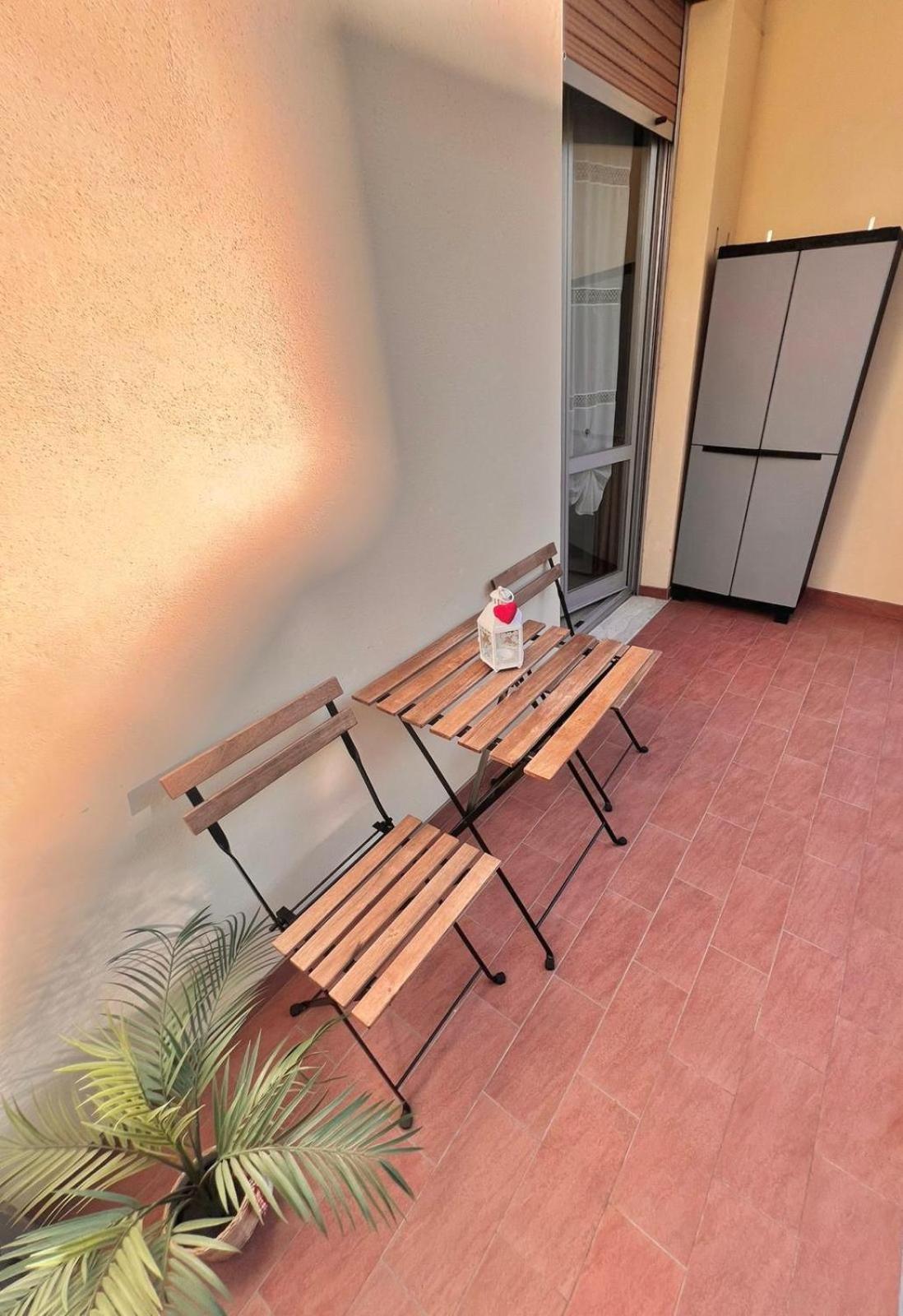 Casa Mila Apartment Savona Bagian luar foto