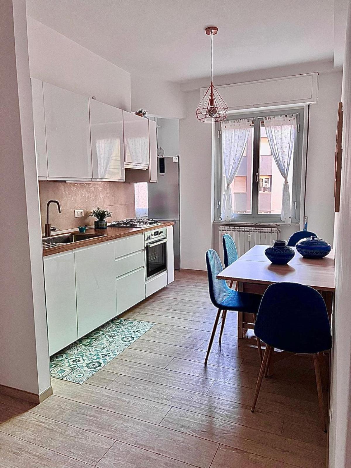 Casa Mila Apartment Savona Bagian luar foto